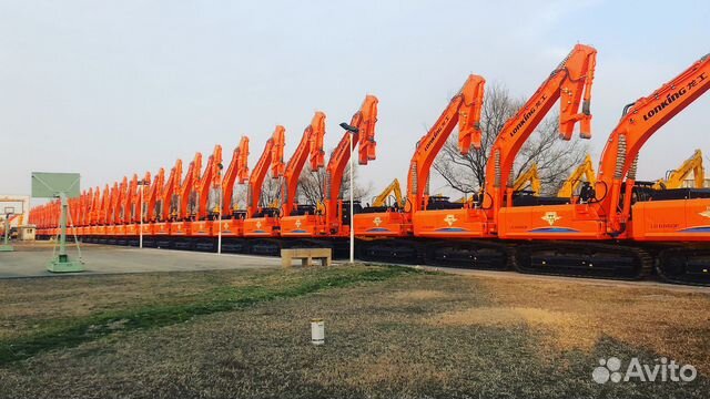 Гусеничный экскаватор Lonking CDM6550, 2023