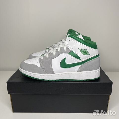 Nike Air Jordan 1 Mid White Pine Green Smoke Grey