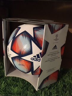 Мяч футбольный adidas Лига Чемпионов 2020/21 Pro