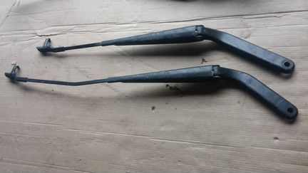 BMW X5 E70 X6 E71 поводок стеклоочистителя