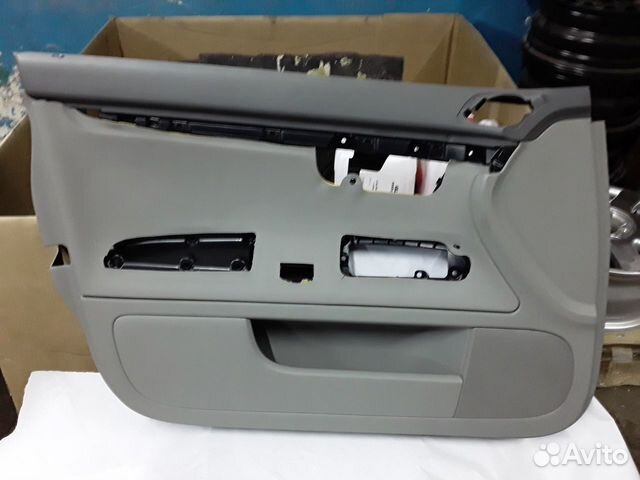 Обшивка водительской двери Audi A4 8E1867103bfsys