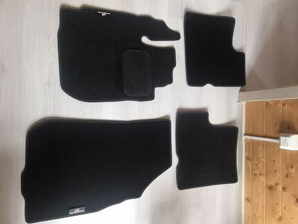 Салонные летние коврики на Renault duster