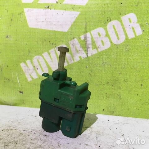 Датчик включения стопсигнала Форд Фокус 1