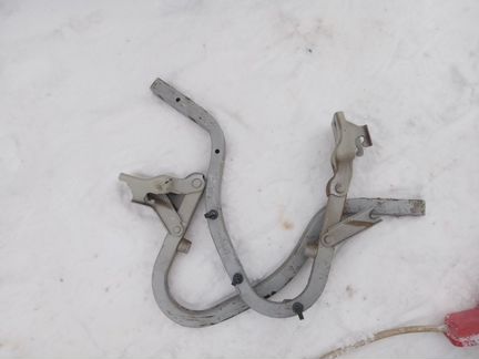 Петля крышки багажника седан Kia Rio 2