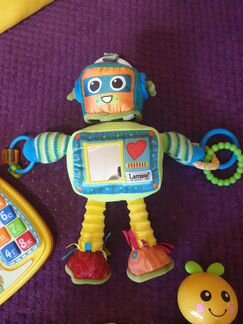 Tomy /Погремушка шуршалка Lamaze Робот
