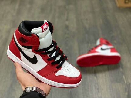 Кроссовки Nike Air Jordan 1 Retro High