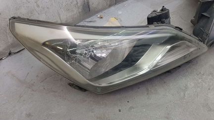 Фара левый правый hyundai solaris