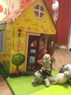 Картонный домик