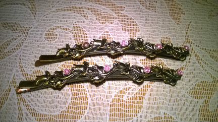 Заколки - невидимки, брелоки для ключей