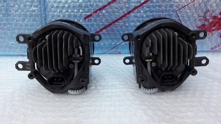 Противотуманка Toyota Land Cruiser 200 16-20