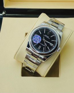 Rolex Oyster Perpetual с черным циферблатом