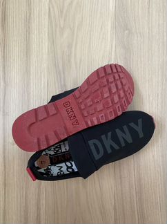 Новые Кроссовки dkny 37,5- 38 (25см)