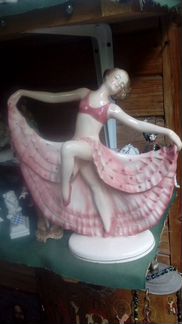 Фарфоровую статуэтку-Танцовщица,1920е гг Германия