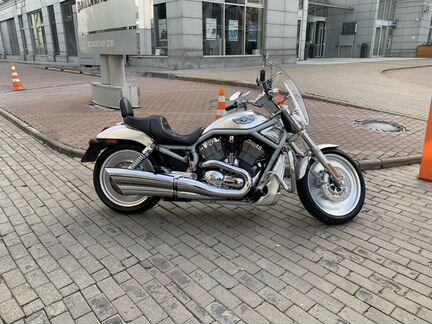 Harley V-rod 2003 anniversary edition