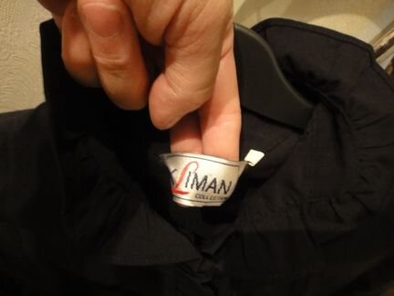 Стрейчевая блуза черного цвета