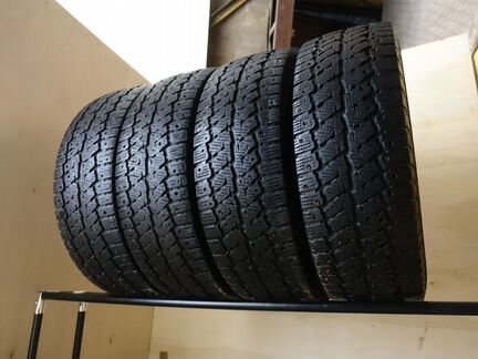 215 65 16C Gislaved Nord Frost VAN 109/olm9