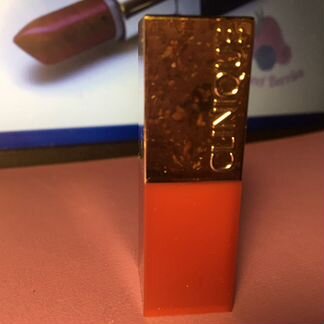 Помада clinique,estee lauder