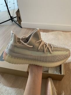 Yeezy 350 v2 оригинал
