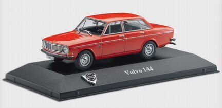 Модель Volvo 144 1:43
