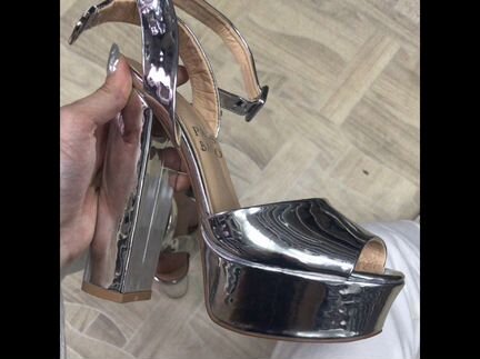 Босоножки Paris Bacio 36