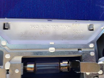 Плафон центральный Фольксваген Джетта 1К