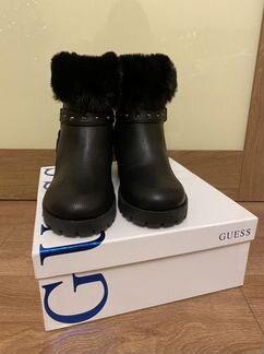 Полусапоги зимние с заклёпками Guess новые