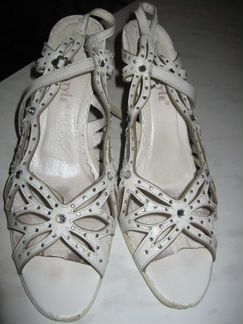 Босоножки кожа