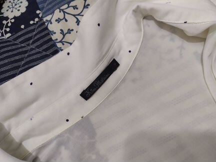 Блузка белая с рисунком, S