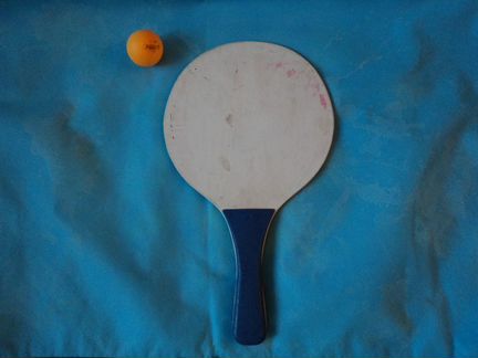 Ракетка для настольного тенниса с шариком