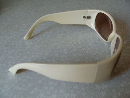 Очки солнцезащитные