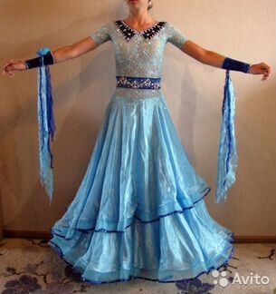 Новое платье стандарт, с камнями, на рост 145-155