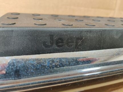 Новые оригинальные пороги Jeep liberty