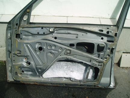 Передняя дверь Мерседес W124