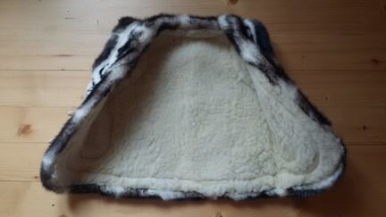 Жилет из натур. овчины (новый) на 4-5лет
