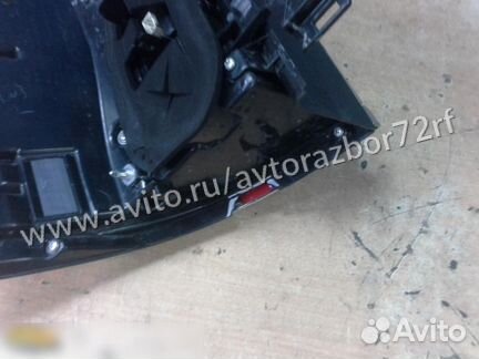 Фонарь задний наружный правый Toyota Land Cruiser