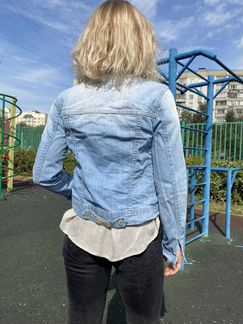 Джинсовая куртка женская