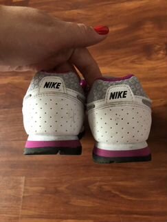 Кроссовки nike 28 новые