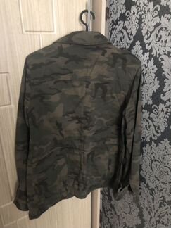 Куртка с камуфляжным рисунком