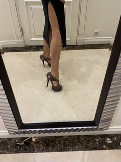 Босоножки Fendi