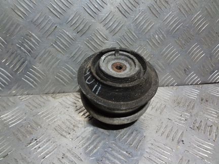 Опора подушка двигателя Мерседес 219 211