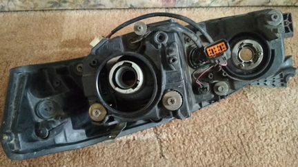 Фара Mazda Xedos 9 с 2001 - 2002 правая, оригинал