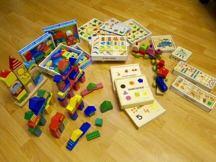 Развивающие игрушки из дерева