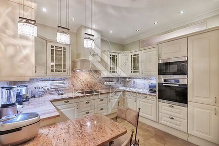 4-к квартира, 159.5 м², 8/19 эт.