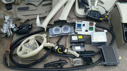 Пластик салона Вольво S80 2