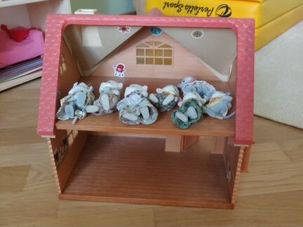 Домик и магазин Sylvanian Families