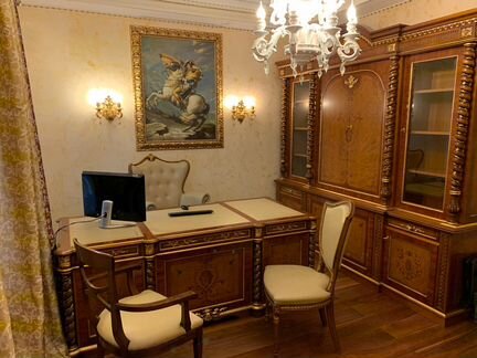 Продам дорогой итальянский кабинет