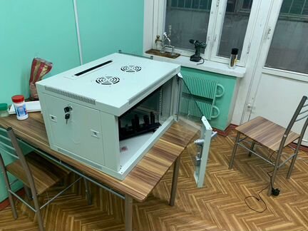 Шкаф телекоммуникационный настенный 19