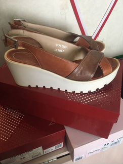 Босоножки женские