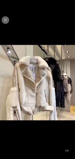 Шубка с шипами цвета