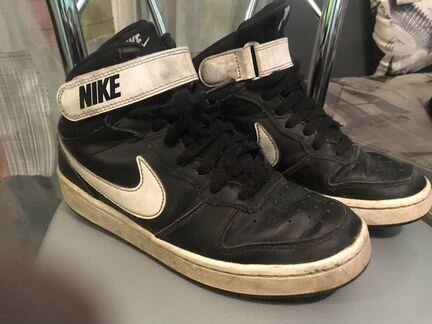 Кроссовки сникеры Nike р35.5 (4,5Y)
